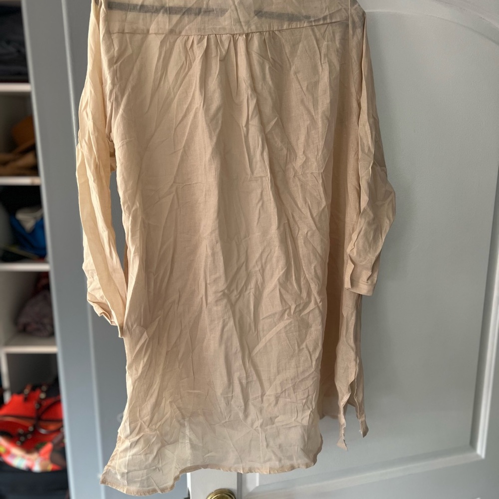 I bought this as a 2x but it’s more like a large - Picture 3 of 3
